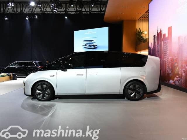 LiXiang Mega 102.7 kWh Electro AT 4WD