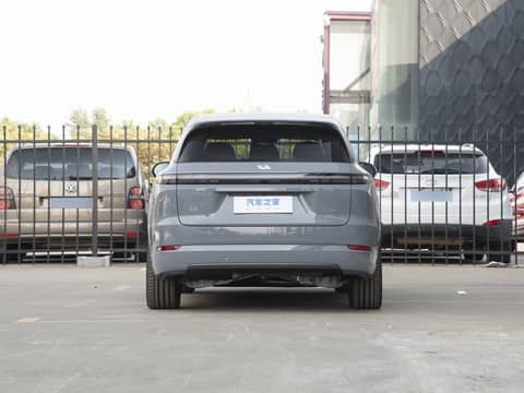 LiXiang L7 Рестайлинг 1.5hyb AT 4WD