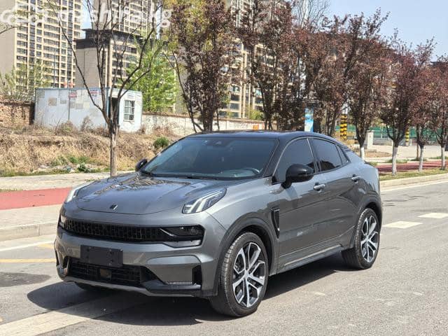 Lynk & Co 05 2.0 AT 4WD