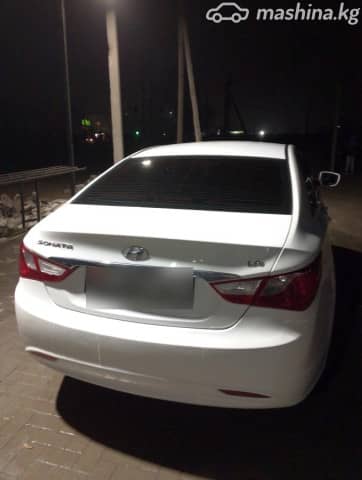 Hyundai Sonata VI (YF) 2.0 AT Газ