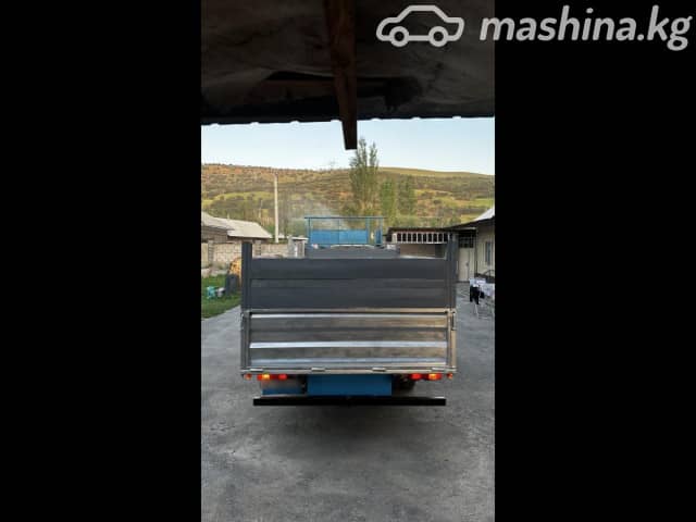 Mercedes-Benz Бортовой (4х2)