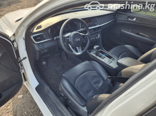 Kia K5 II 2.0 AT