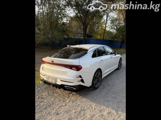 Kia K5 III 2.0 AT