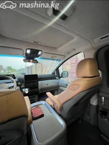 Hyundai Staria 3.5 AT