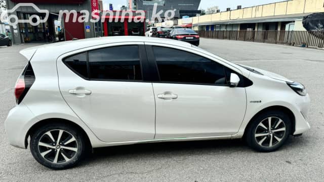 Toyota Prius c I Рестайлинг 1.5hyb AT