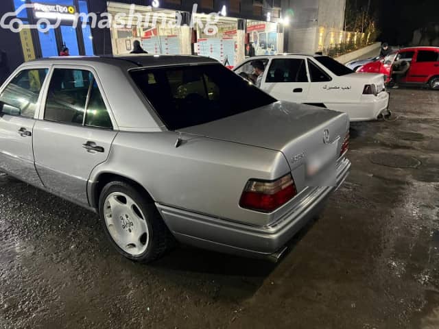 Mercedes-Benz E-Класс I (W124) 220 2.2 AT