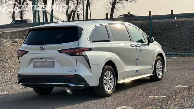 Toyota Sienna IV 2.5hyb AT