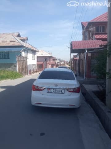 Hyundai Sonata VI (YF) 2.0 AT Газ