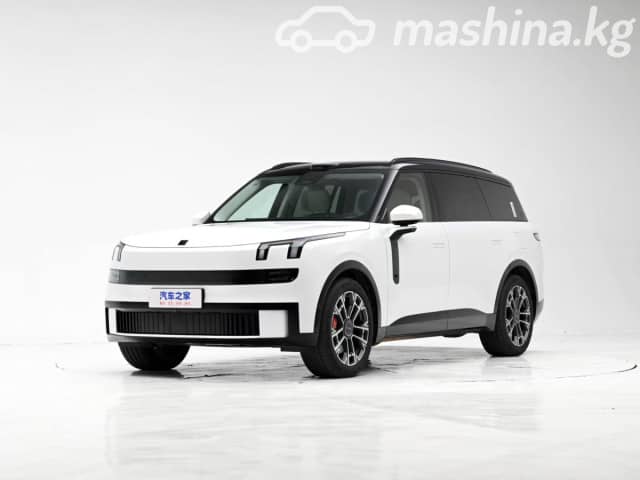 Lynk & Co 900 2.0hyb AT 4WD