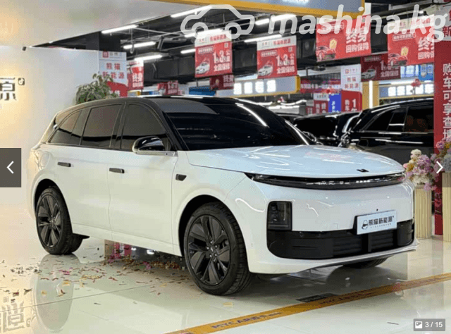 LiXiang L6 1.5hyb AT 4WD