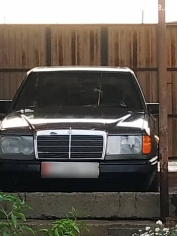 Mercedes-Benz W124 200 2.0 MT