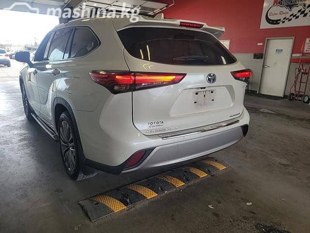 Toyota Highlander IV (U70) 2.5hyb AT 4WD