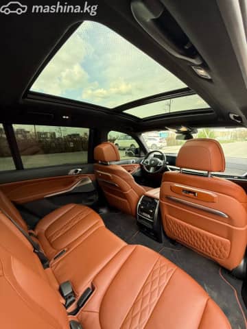 BMW X7 I (G07) Рестайлинг M60i 4.4 AT 4WD