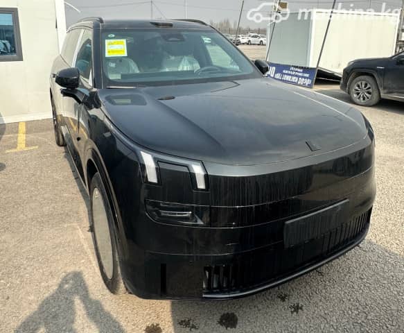 Lynk & Co 900 2.0hyb AT 4WD