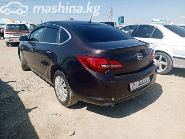 Opel Astra J Рестайлинг 1.6 AT