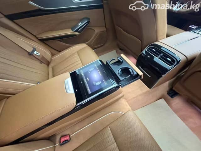 Hongqi H9 2.0 AMT