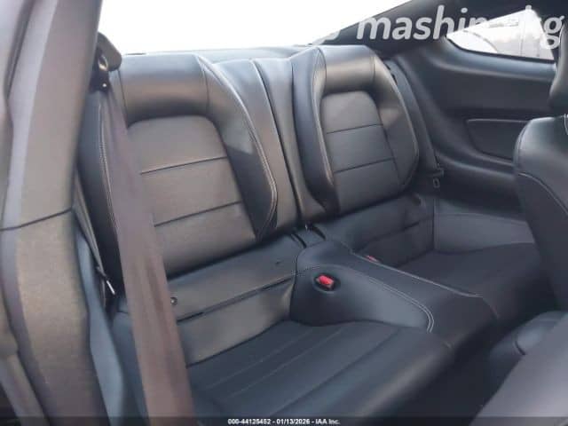 Ford Mustang VI Рестайлинг 2.3 AT