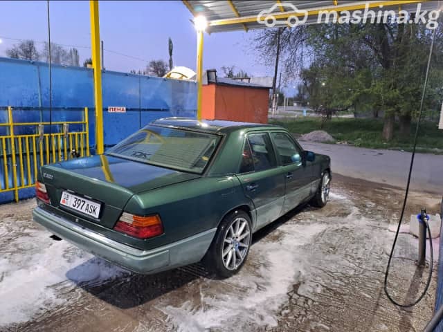 Mercedes-Benz E-Класс I (W124) 320 3.2 MT