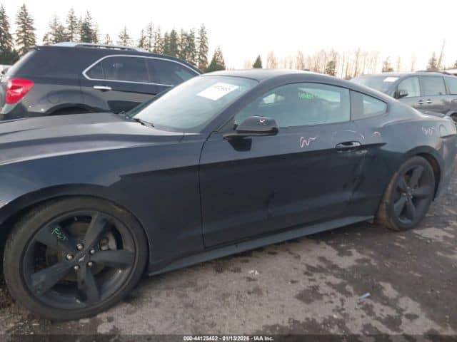 Ford Mustang VI Рестайлинг 2.3 AT