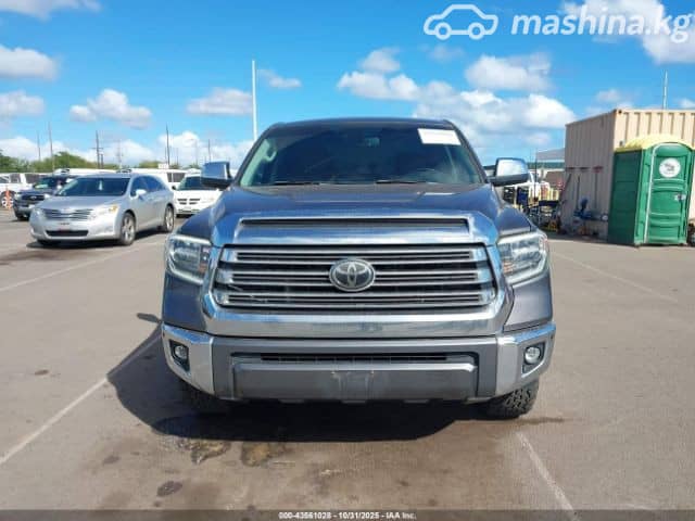 Toyota Tundra II Рестайлинг CrewMax 5.7 AT 4WD