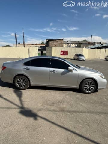 Lexus ES V