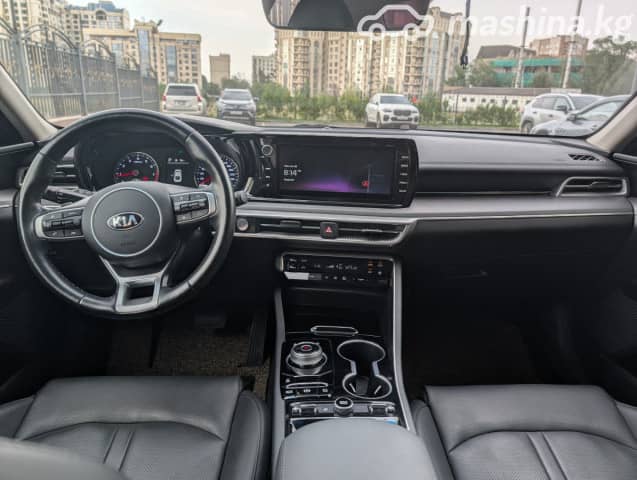 Kia K5 III 2.0 AT