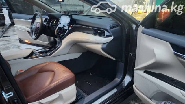 Toyota Camry (Japan) XV70 рестайлинг 2.5hyb AT