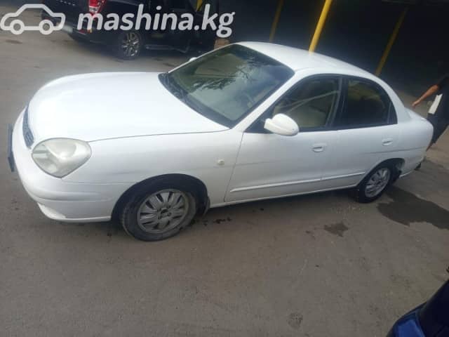 Daewoo Nubira II 1.5 MT