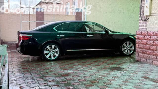 Lexus LS IV 460 L 4.6 AT 4WD