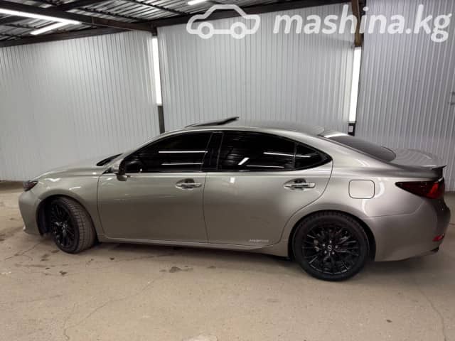 Lexus ES VI Рестайлинг 300h 2.5hyb CVT