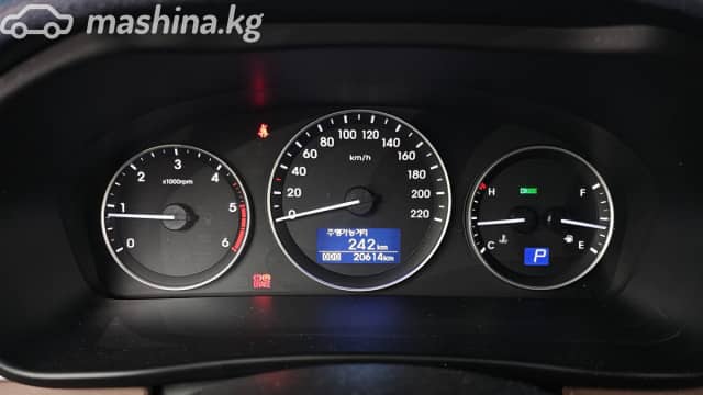 Hyundai Starex (H-1) II Рестайлинг 2 2.5d AT 4WD