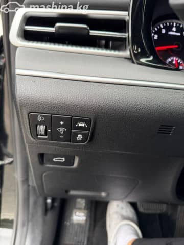 Kia K5 III LPi 2.0 AT