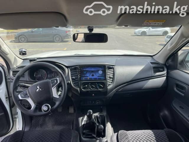 Mitsubishi L200 V Рестайлинг 2.4 MT 4WD