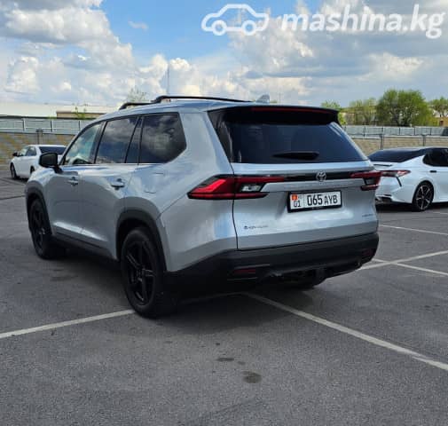 Toyota Grand Highlander 2.5hyb CVT 4WD