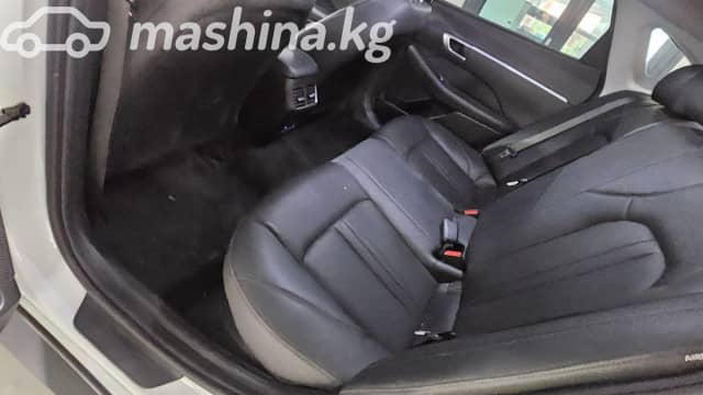 Hyundai Sonata VIII (DN8) 2.0hyb AT
