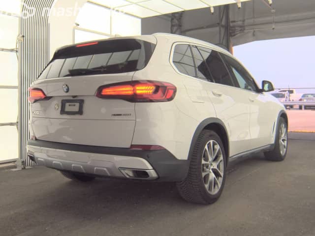 BMW X5 IV (G05/G18) 40i 3.0 AT 4WD