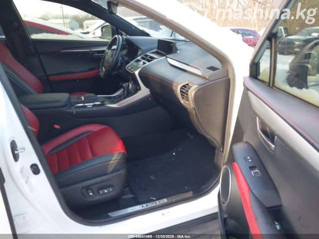 Lexus NX I Рестайлинг 300 2.0 AT 4WD