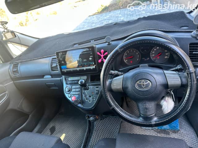 Toyota Wish I 2.0 CVT