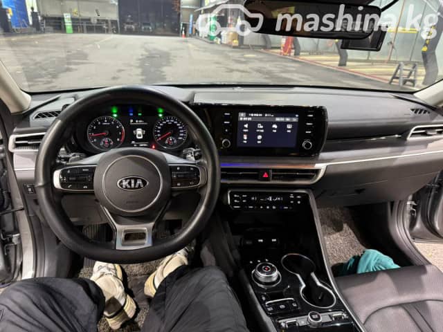 Kia K5 III 1.6 AT