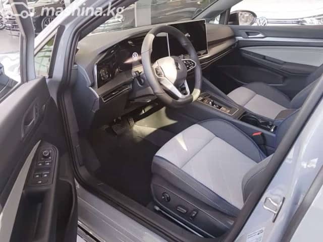 Volkswagen Golf VIII Рестайлинг 1.5 AMT