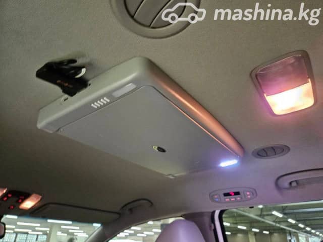 Kia Carnival III 2.2d AT