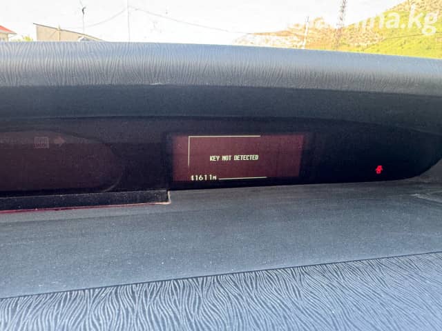 Toyota Prius III Рестайлинг (XW30) 1.8hyb AT