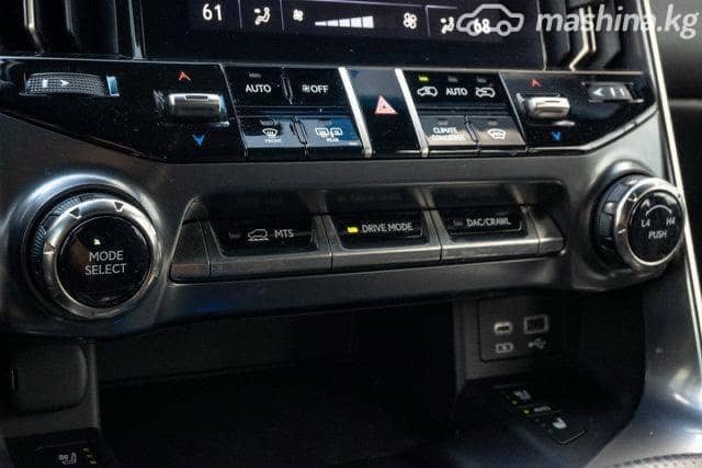 Lexus LX IV