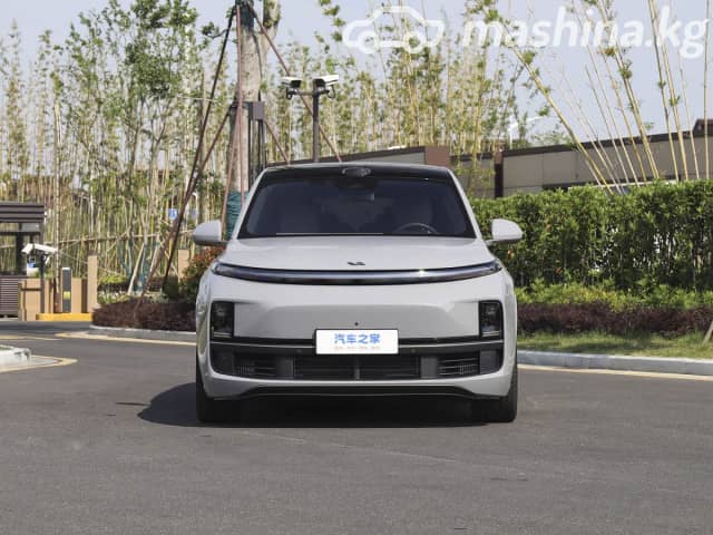 LiXiang L9 Рестайлинг 1.5hyb AT 4WD
