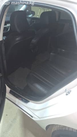 Kia K8 3.5 AT