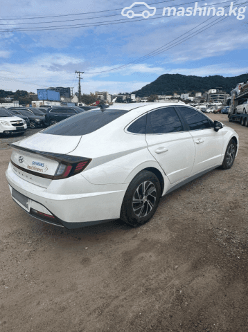 Hyundai Sonata VIII (DN8) 2.0hyb AT