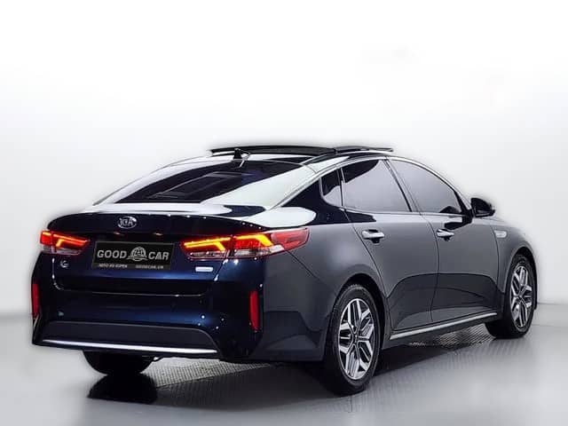 Kia K5 II 2.0 AT