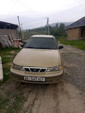 Daewoo Nexia I 1.5 MT