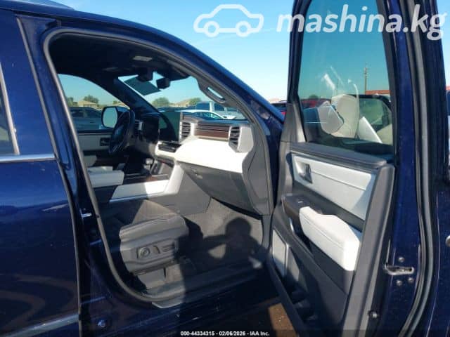 Toyota Sequoia III 3.5hyb AT 4WD