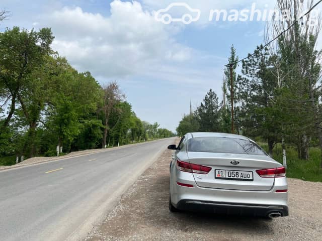 Kia K5 II 2.0 AT